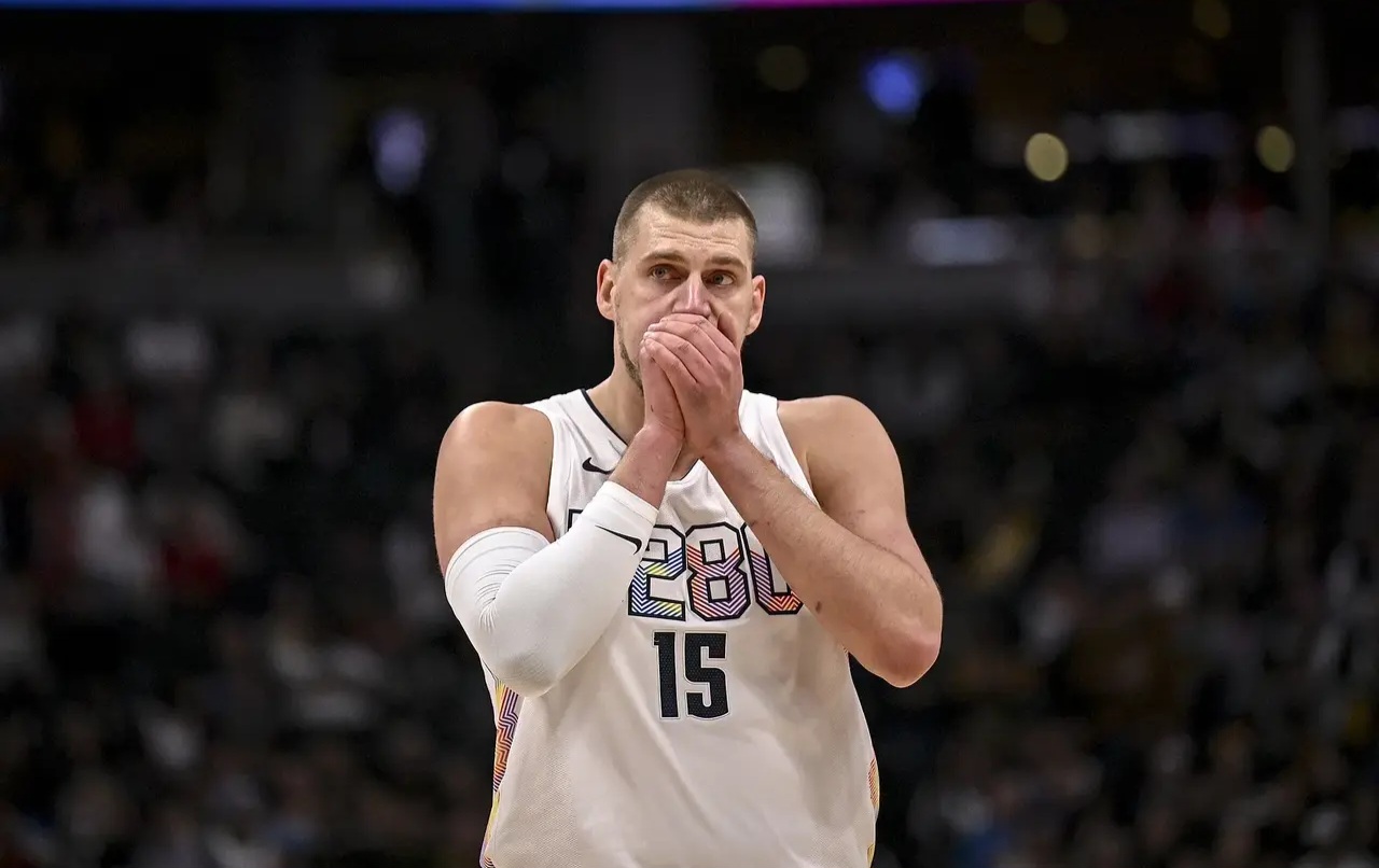 爱游戏体育-刷新纪录引发热议！，穆雷在日本队比赛中爆冷上演精彩一战(白日事故剧透)