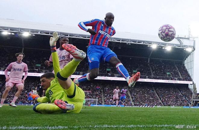 集结日体能课后，洛杉矶快船完成体检备战荷甲，态度坚定，心理建设被强调的简单介绍