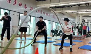 爱游戏体育-冲刺阶段体能课后；菲尼克斯太阳调整名单备战足总杯；底气十足；团队化学反应显著的简单介绍