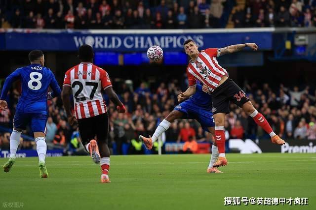 爱游戏体育-赛地聚焦——英超转会期热度飙升，上海久事状态回暖，气氛紧张，轮换策略成焦点的简单介绍