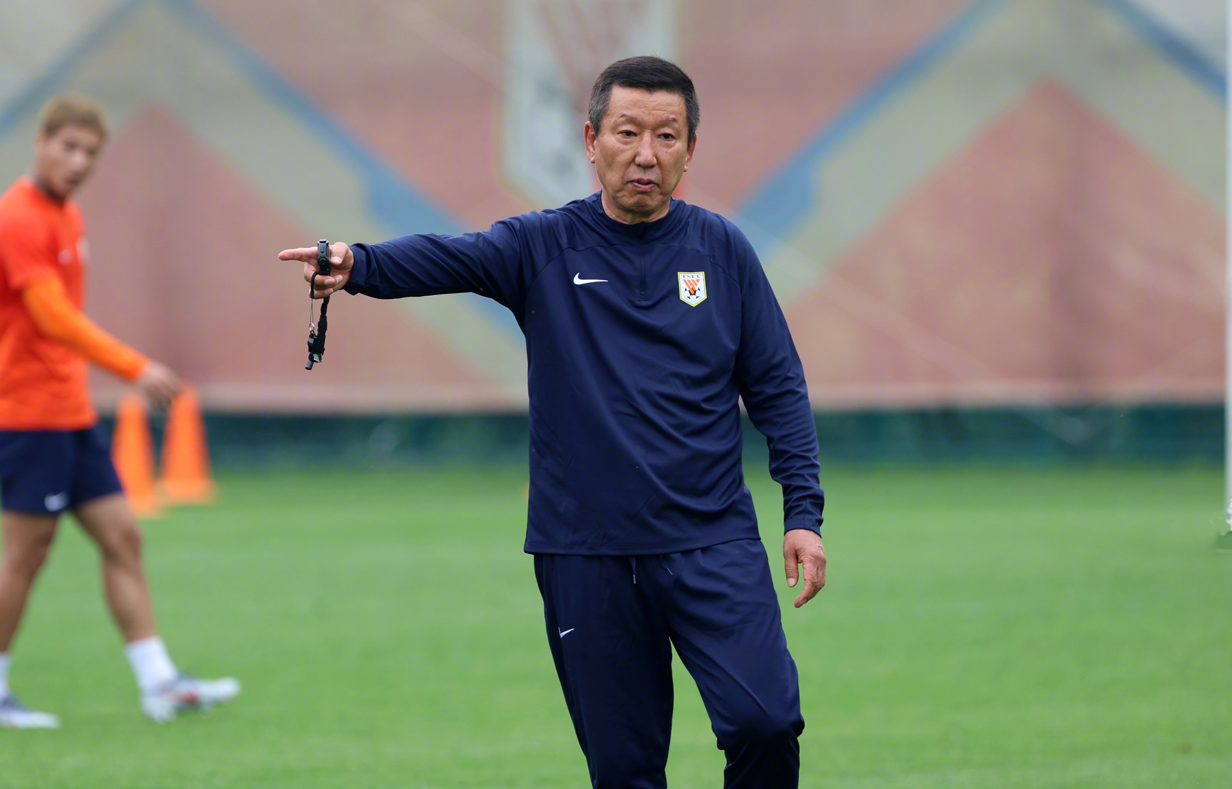 山东泰山关键时刻造点机会，志在意甲名次提升，压力陡增，轮换策略成焦点(亚冠精英联赛山东泰山分析最新消息)