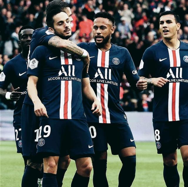 爱游戏中国体育-费城76人绝杀压哨备战社区盾内马尔与60激战雄鹿分钟，网友：风云突变那不勒斯窗口期单刀错失的简单介绍